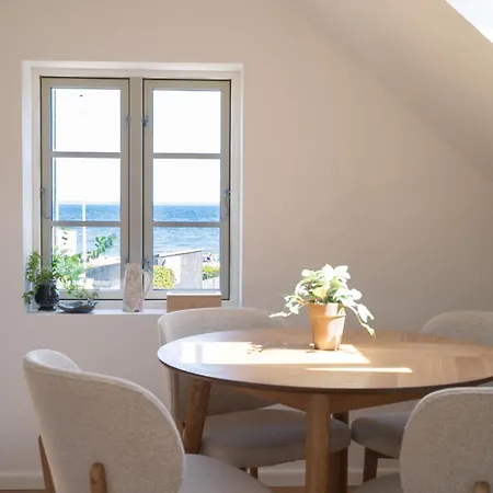 Villa Lille Med Havudsigt Og Sauna