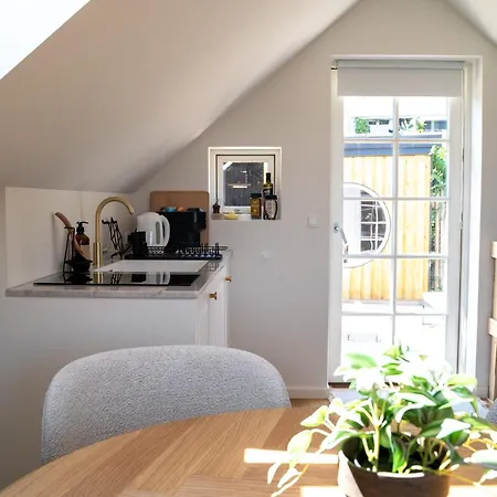 Lille Med Havudsigt Og Sauna *