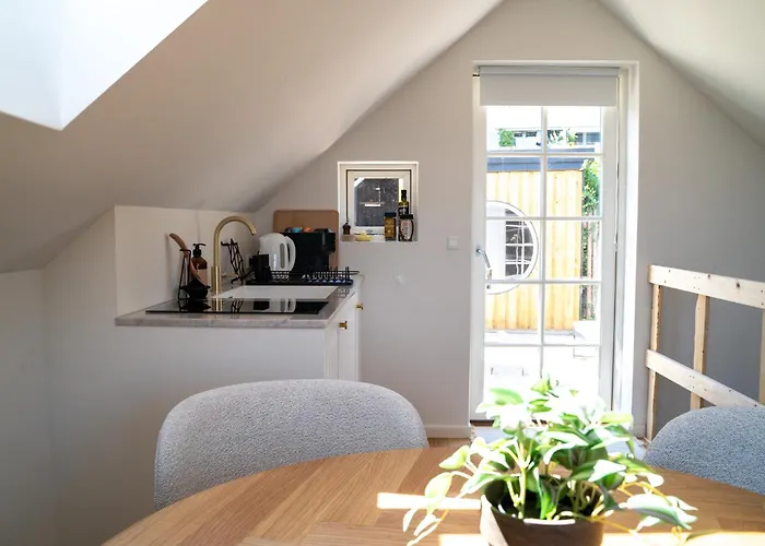 Lille Med Havudsigt Og Sauna *